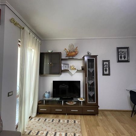 House For Rent Pogradec Exterior photo